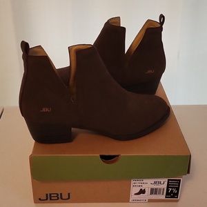 JBU by Jambu Size 7.5 Parker Booties